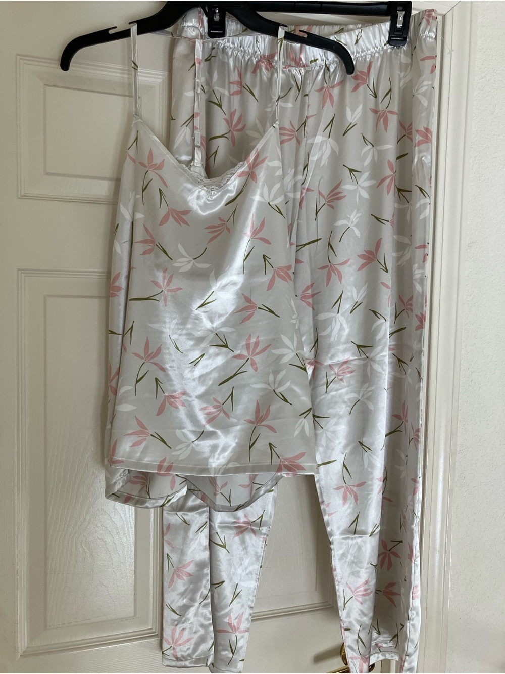 Rachel Zoe Floral Satin 2-Piece Cami and Pants Sleepwear Pajama Set XL NEW NWT